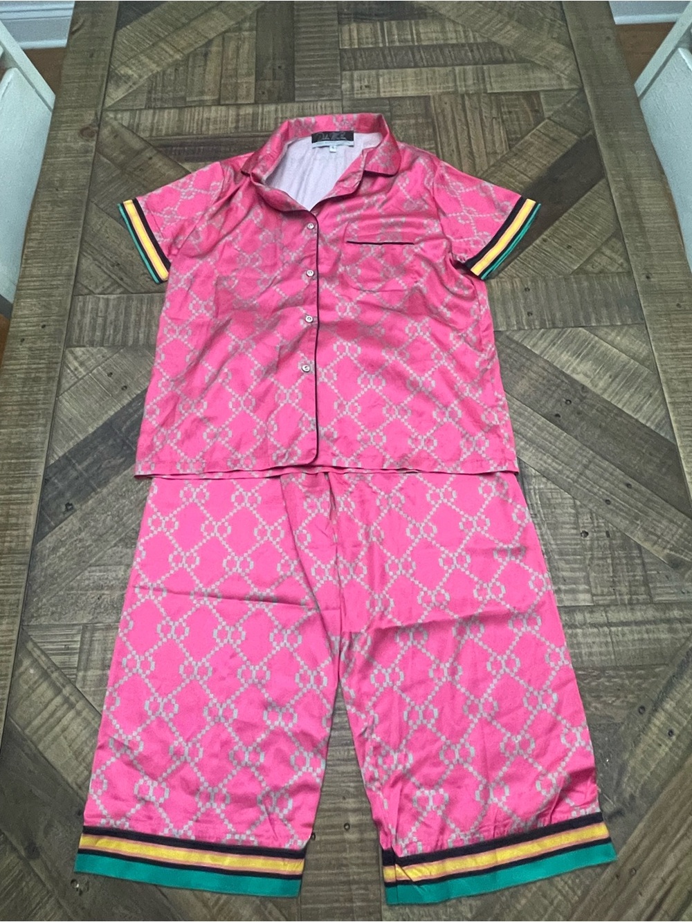 Dalia MacPhee Satin 2-Piece Pajama Set - Pink Geometric Chain Link Capri